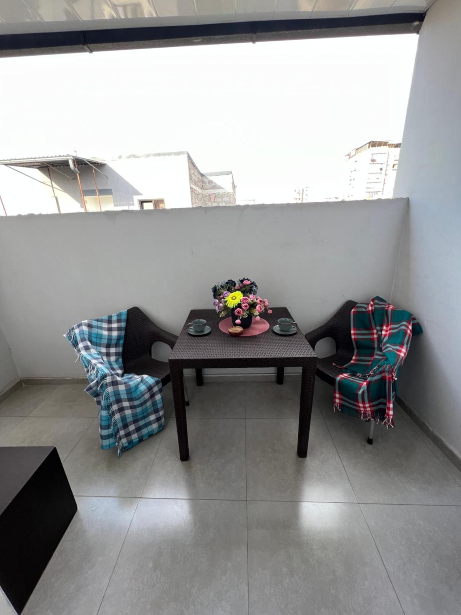 Cosy Apartment With Good Location Self Check In Єреван Екстер'єр фото