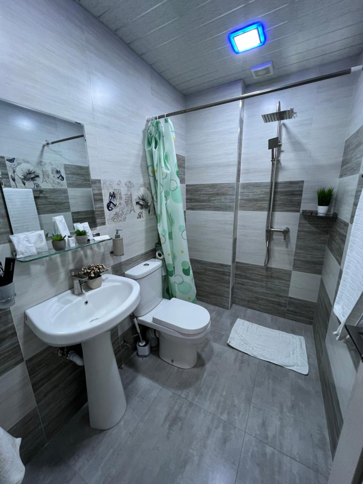 Cosy Apartment With Good Location Self Check In Єреван Екстер'єр фото