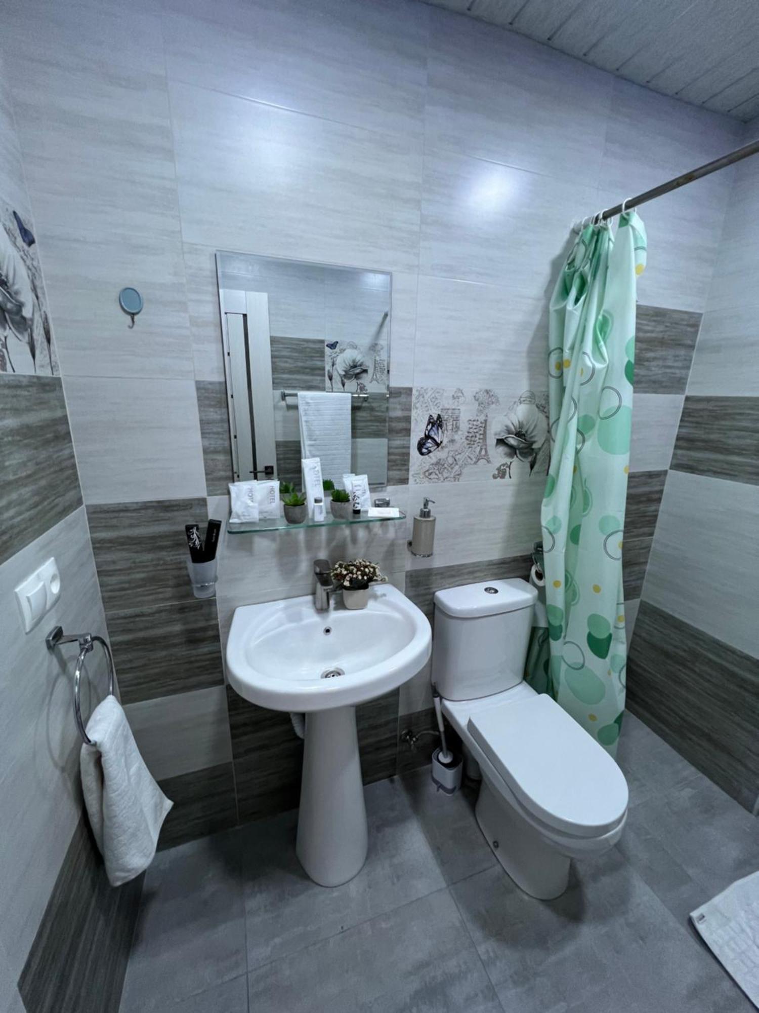 Cosy Apartment With Good Location Self Check In Єреван Екстер'єр фото